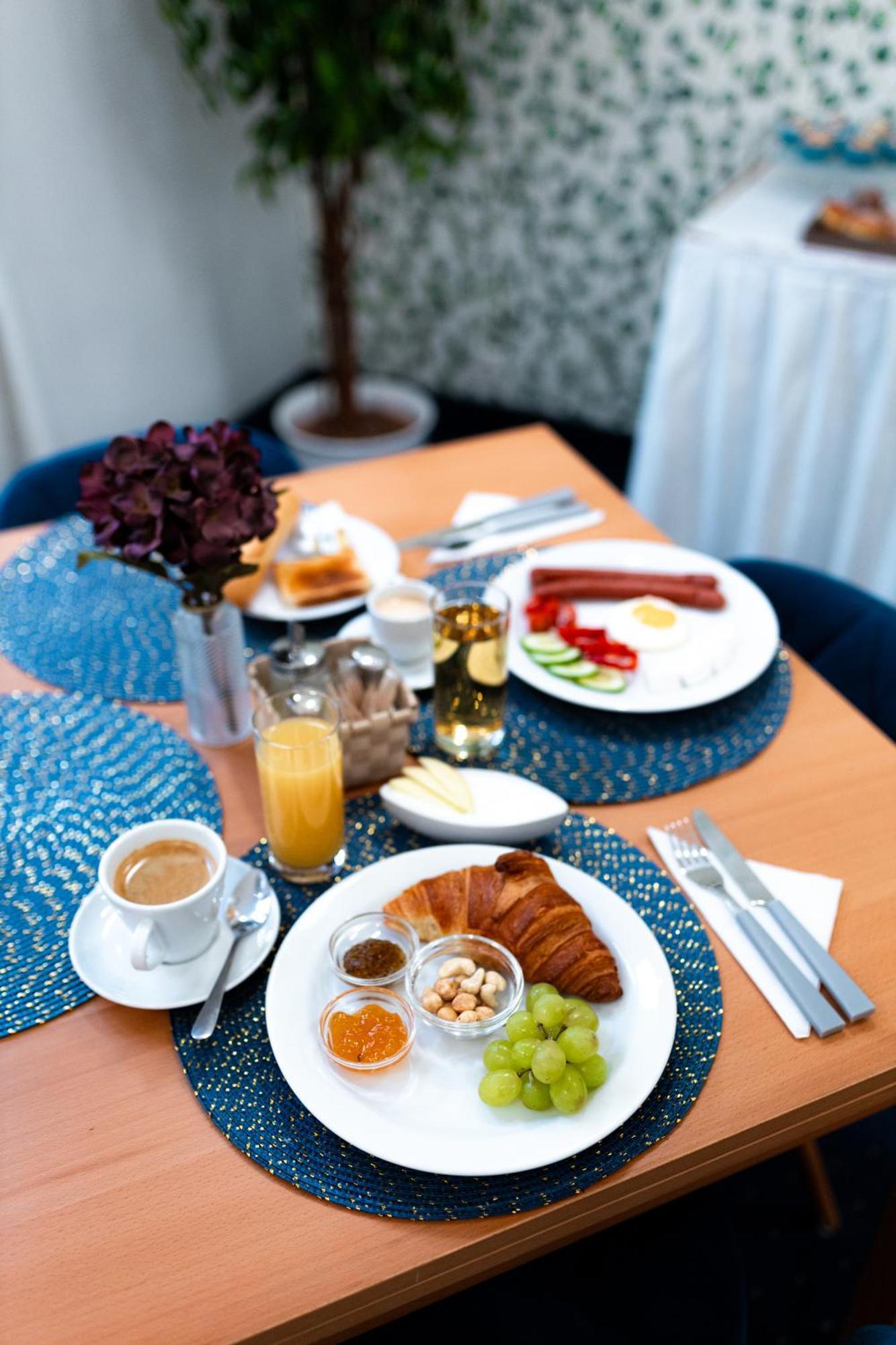 Hotel Apollon Litoměřice Εξωτερικό φωτογραφία