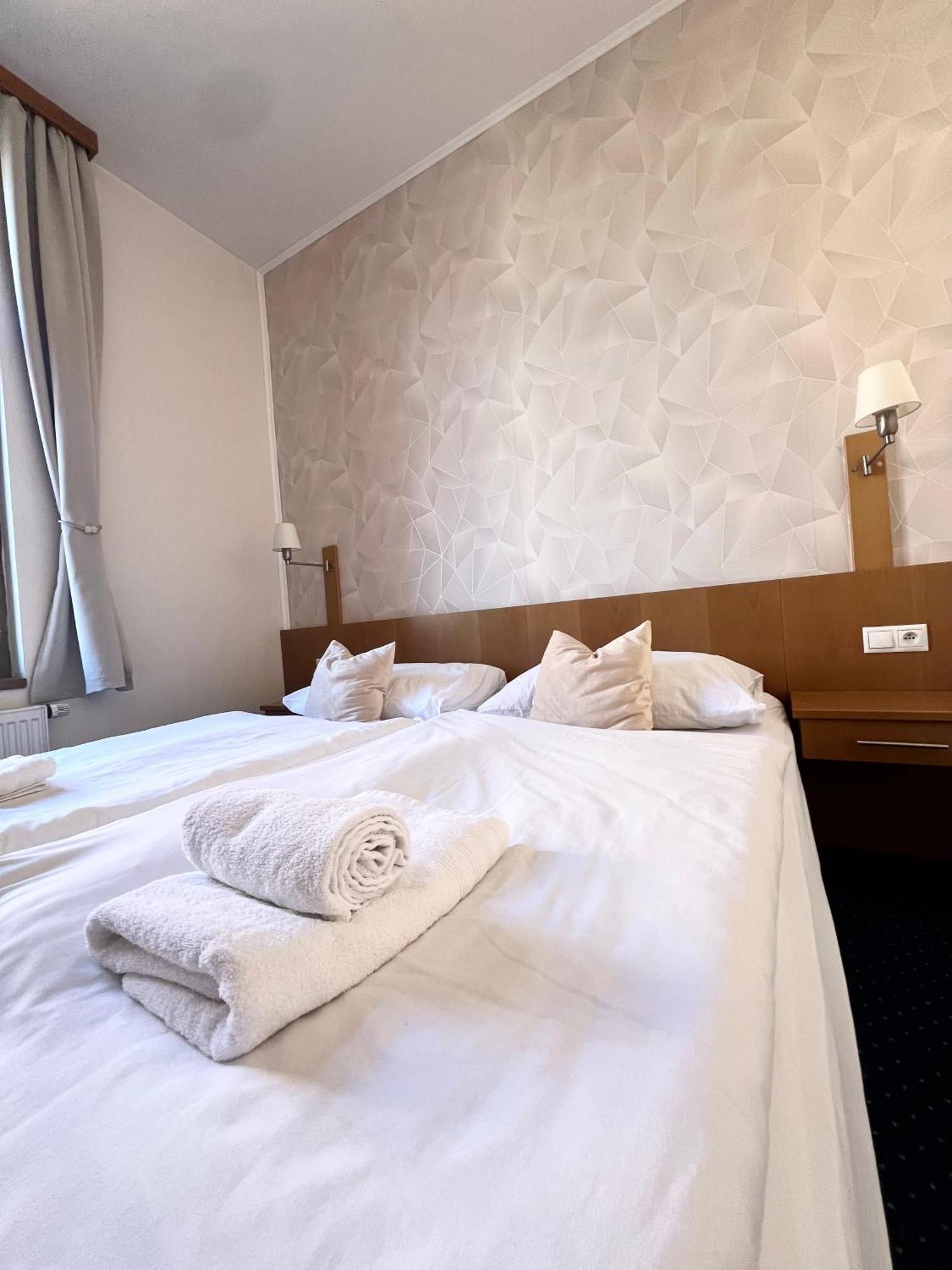Hotel Apollon Litoměřice Εξωτερικό φωτογραφία